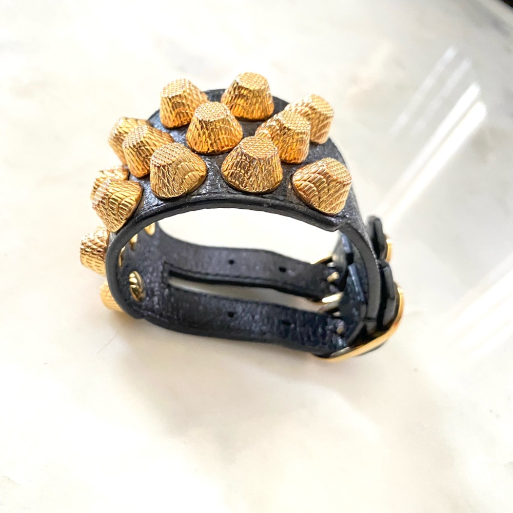 BALENCIAGA 
AGNEAU ARENA BRACELET 
GOLD STUDS / BLACK AGNEAU STRAP - Picture 5 of 9